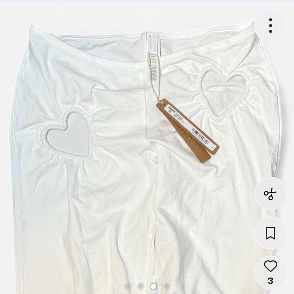 SKIMS White Pants with Heart Cutout - Picture 3 of 4